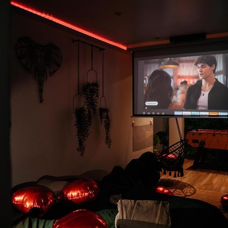 Capsule Thailande I Sauna I Balnéo I Console I jeux en bois I Cinéma I cour intérieure Trith-Saint-Leger Esterno foto