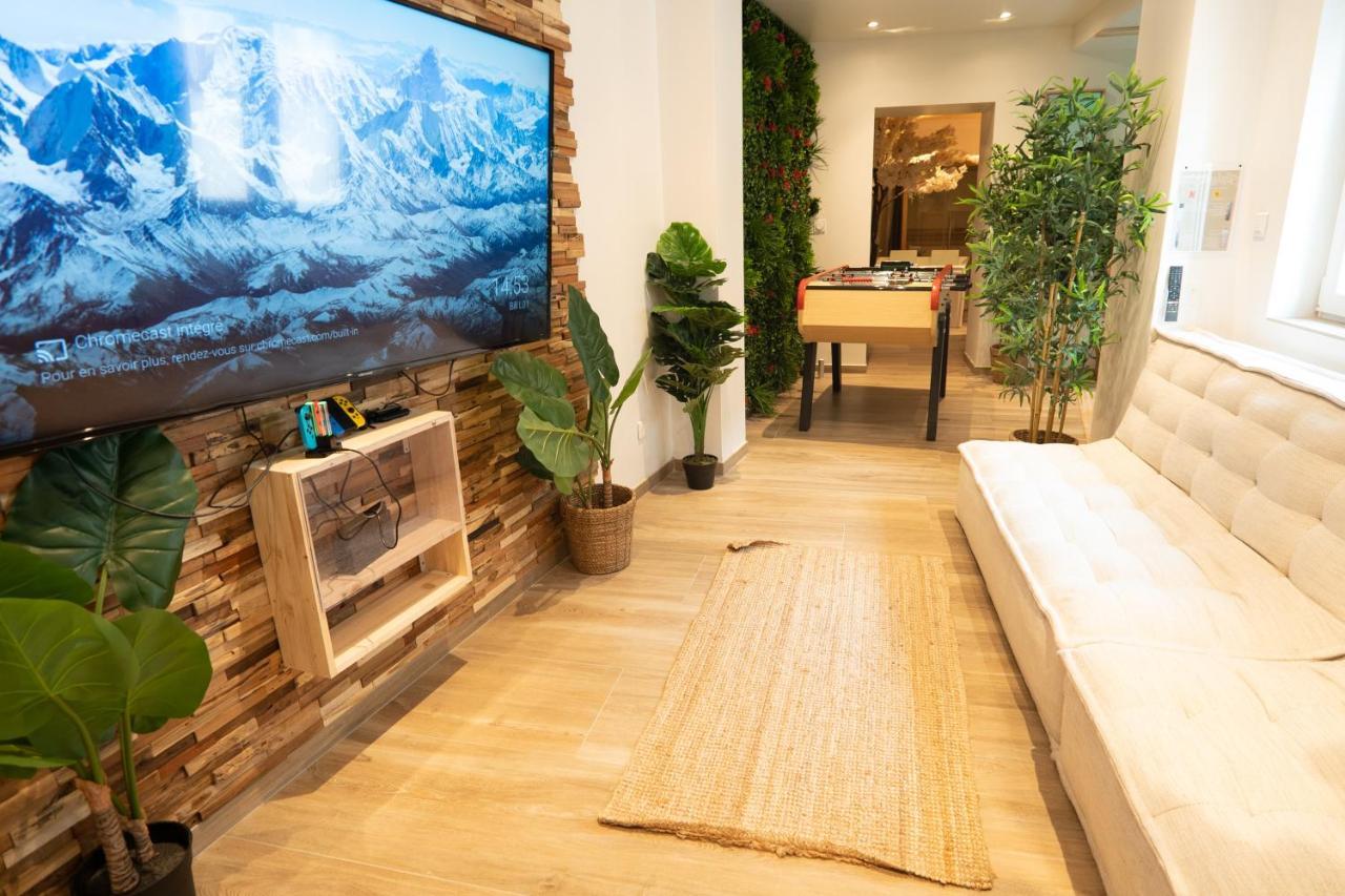 Capsule Thailande I Sauna I Balnéo I Console I jeux en bois I Cinéma I cour intérieure Trith-Saint-Leger Esterno foto