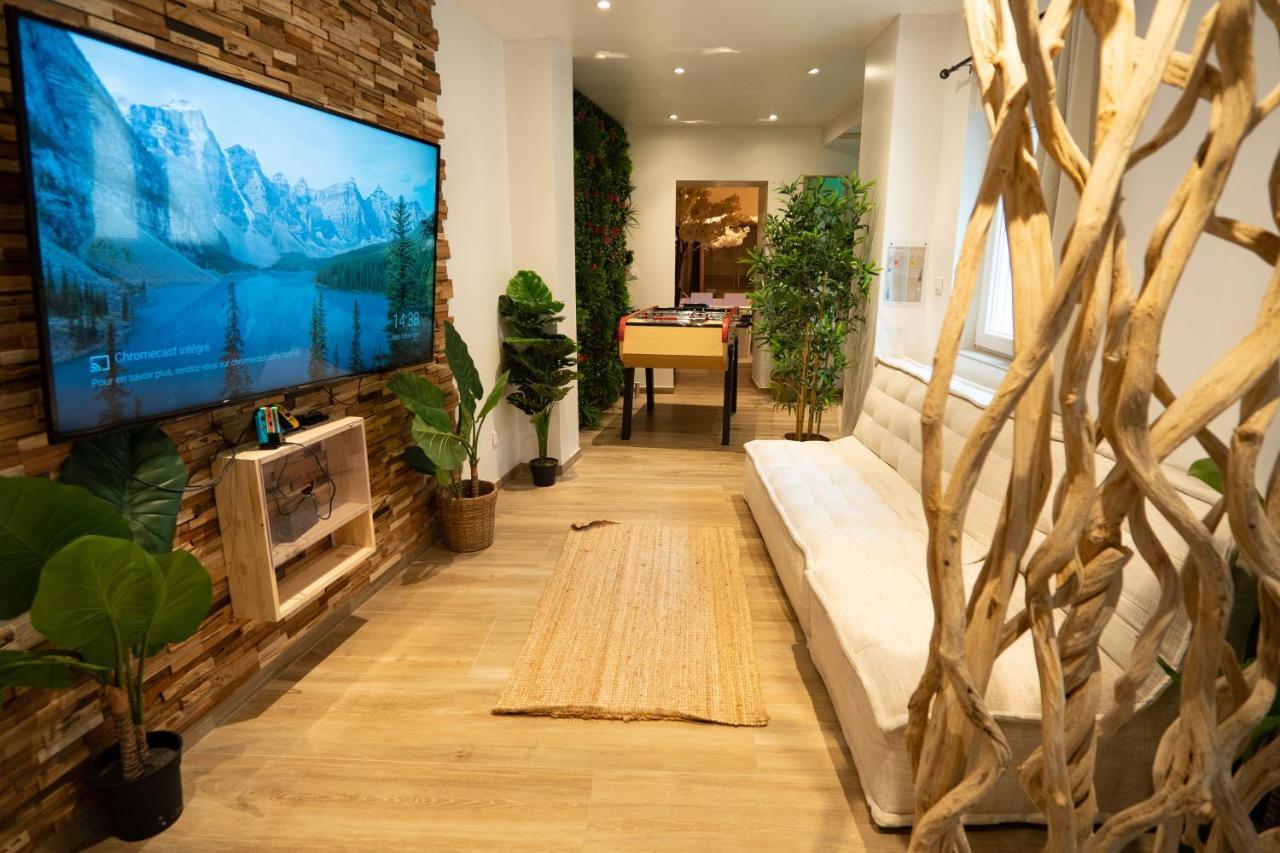 Capsule Thailande I Sauna I Balnéo I Console I jeux en bois I Cinéma I cour intérieure Trith-Saint-Leger Esterno foto